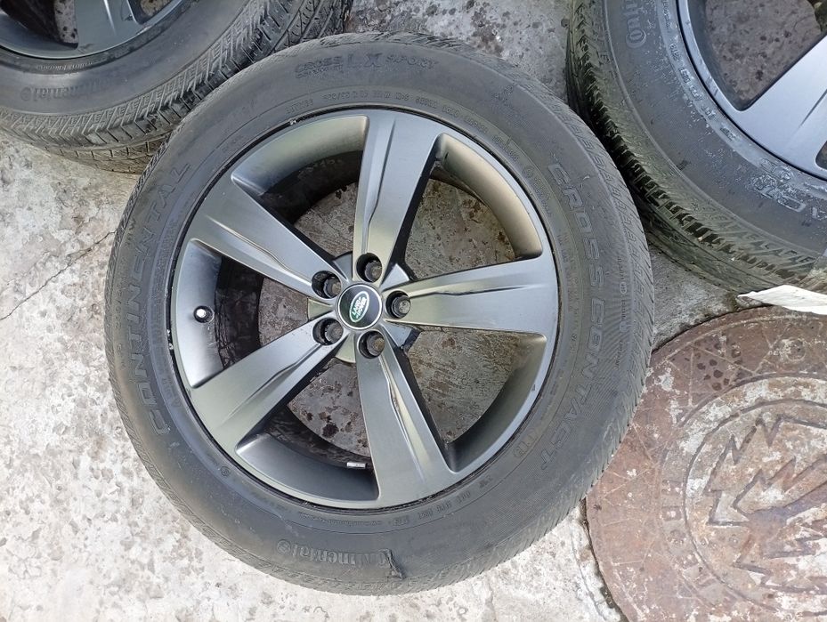 Диски с резиной Land Rover Velar 255/55 R19 оригинал ID:02