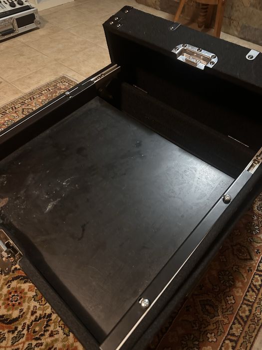 Rack de 3 modulos em muito bom estado.