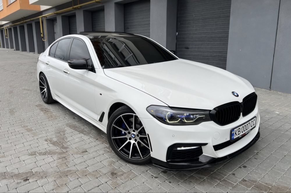 BMW G30 530i M paket максимальная комплектация