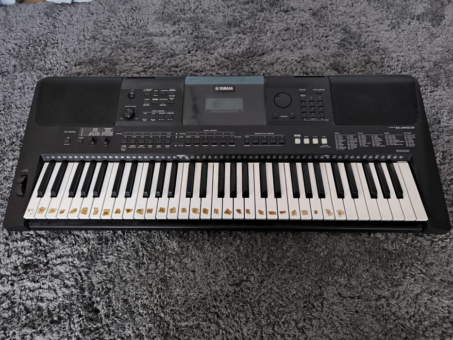 Teclado Yamaha PSR-E453 (Como Novo + Caixa Original)