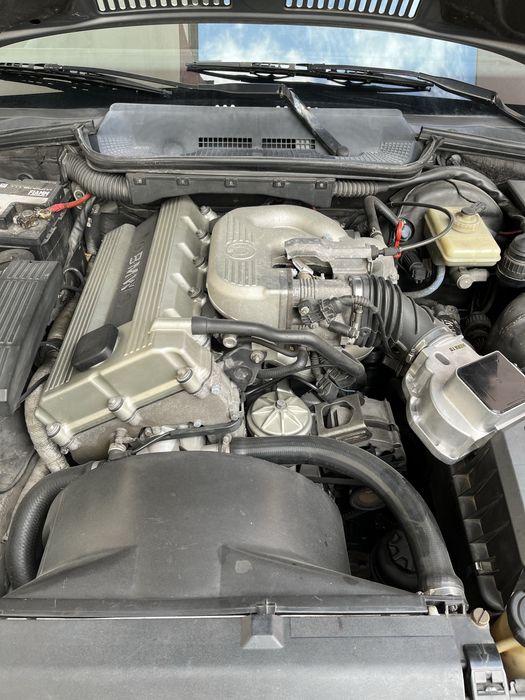 1992 BMW E36 318is coupe