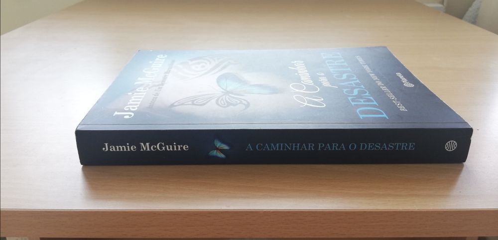 Livro " A Caminhar para o Desastre" de Jamie McGuire