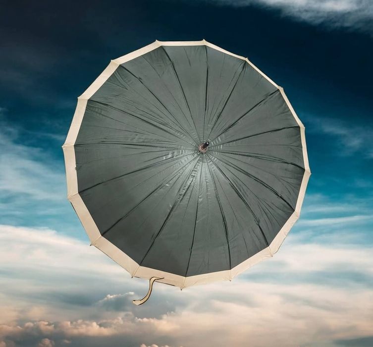 Duży parasol automatyczny
