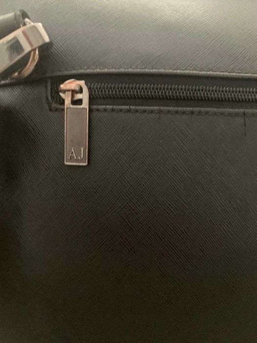 Mala em pele Armani jeans portátil ou documentos