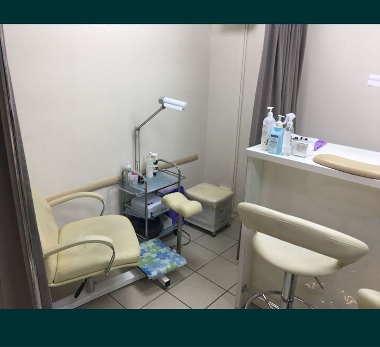 Продам меблі для манікюрного салону Манікюр Педікюр Обладнання