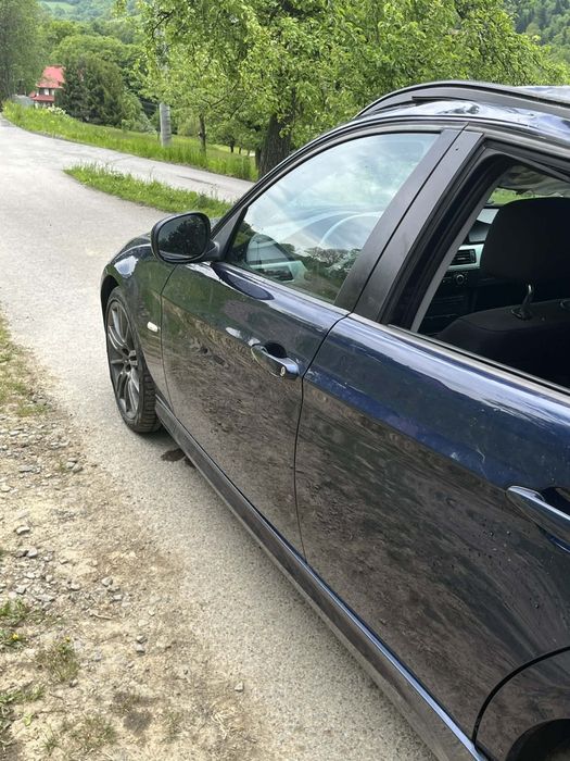 Części BMW E90/91 lift TIEFSEEBLAU METALIC N47 drzwi błotnik nakładka