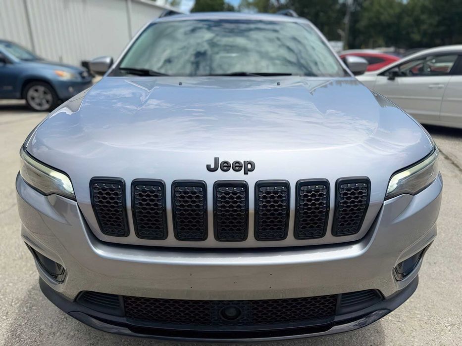 Jeep Cherokee Latitude Plus 4x4      2021