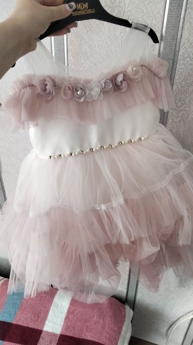 Шикарное детское платье