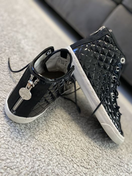 Geox czarne lakierowane buty za kostkę damskie 38