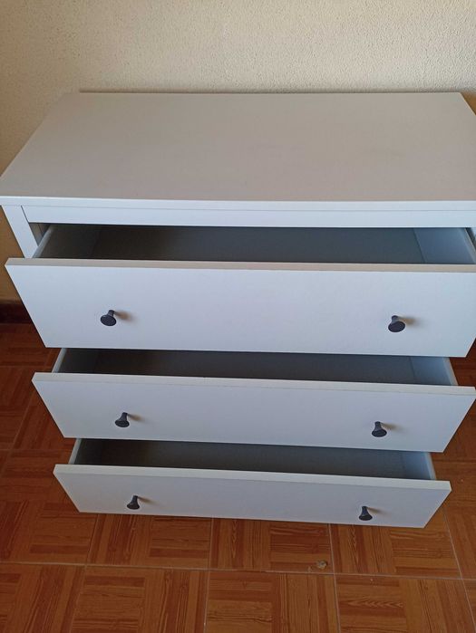 Cómoda IKEA Koppang