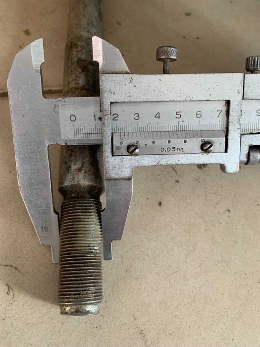 Болт Оси Автобуса ;  Икариус "