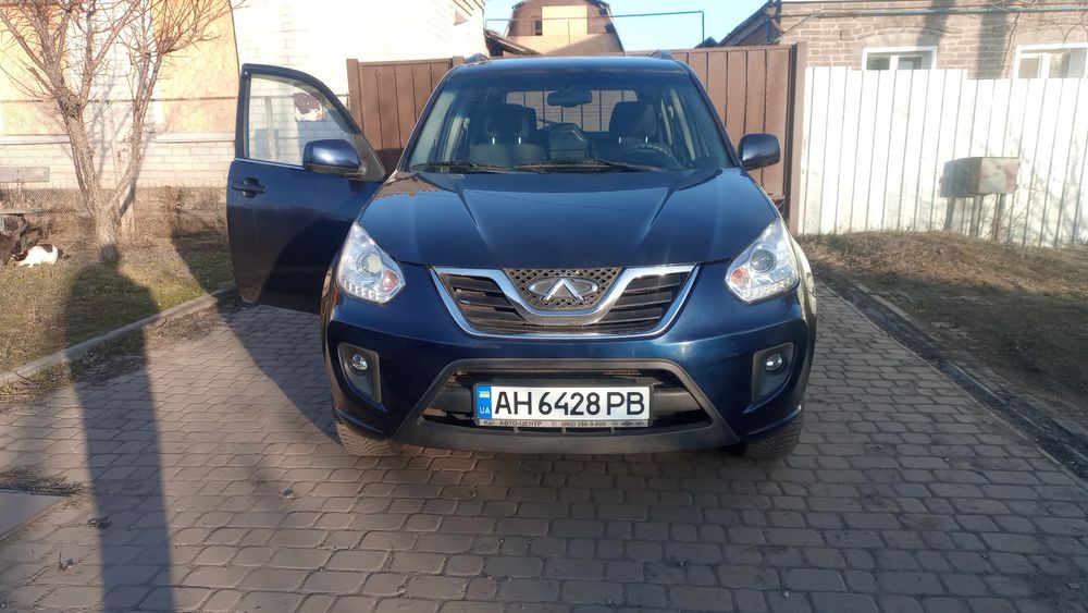 Автомобіль  Чери Тиго