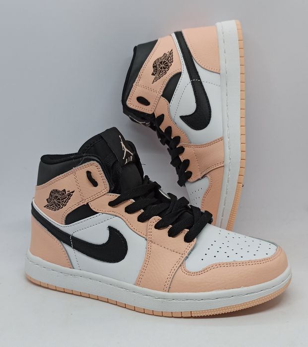 Nike Air Jordan кроссовки женские розовые с белым кожаные высокие