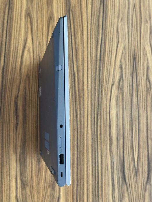 Lenovo ThinkPad (ecra rachado sem macha) X1 Yoga Gen 6 Tátil 360º i5 11ª Ger 16GB 512GB SSD