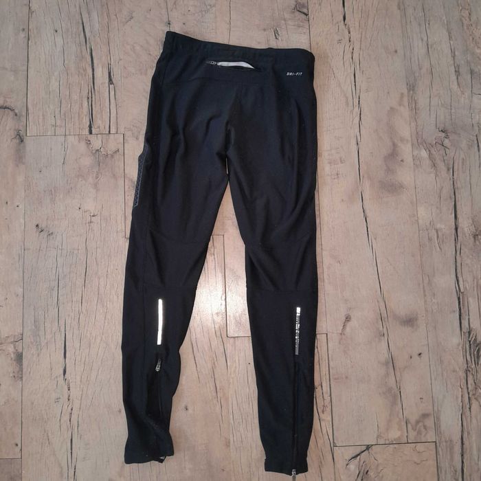 Czarne legginsy Nike XS running