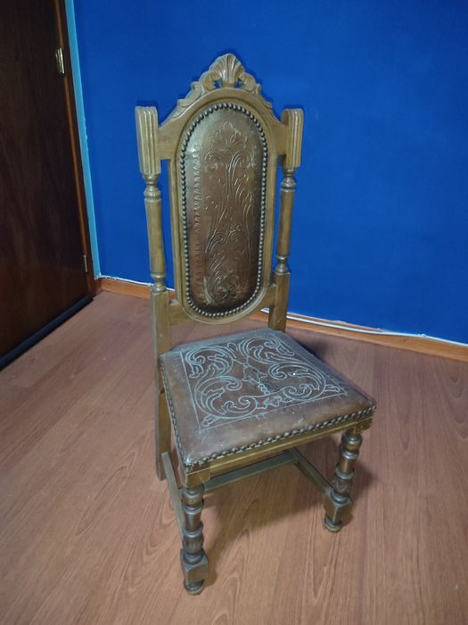 Conjunto 6 Cadeiras Madeira e Pele