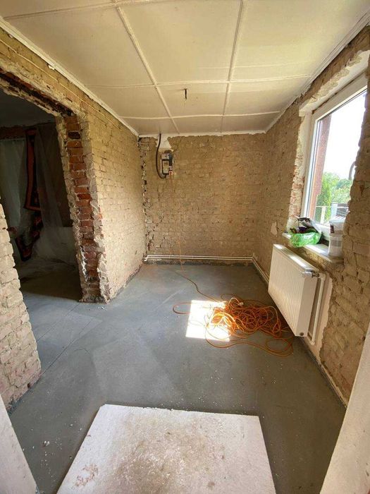 Будинок недалеко від Міста,6 соток Землі