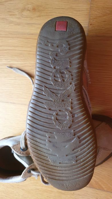 Sapatinhas modernas kikers