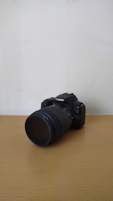 Canon 200d + 18-135 USM + extras