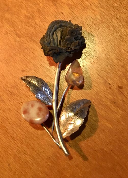 ALFINETE ARTESANAL - antigo - dimensões: 6,7 x 3,5 x 1 cm/s