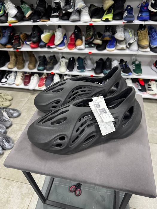 ОРИГІНАЛ 100% Кросівки Тапочки чоловічі Adidas Yeezy Foam Runner Black HP8739 52