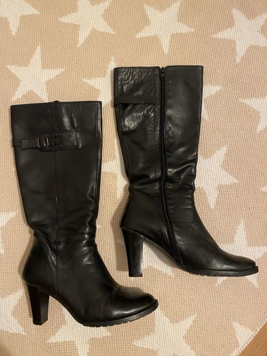 Botas pretas 39 praticamente novas