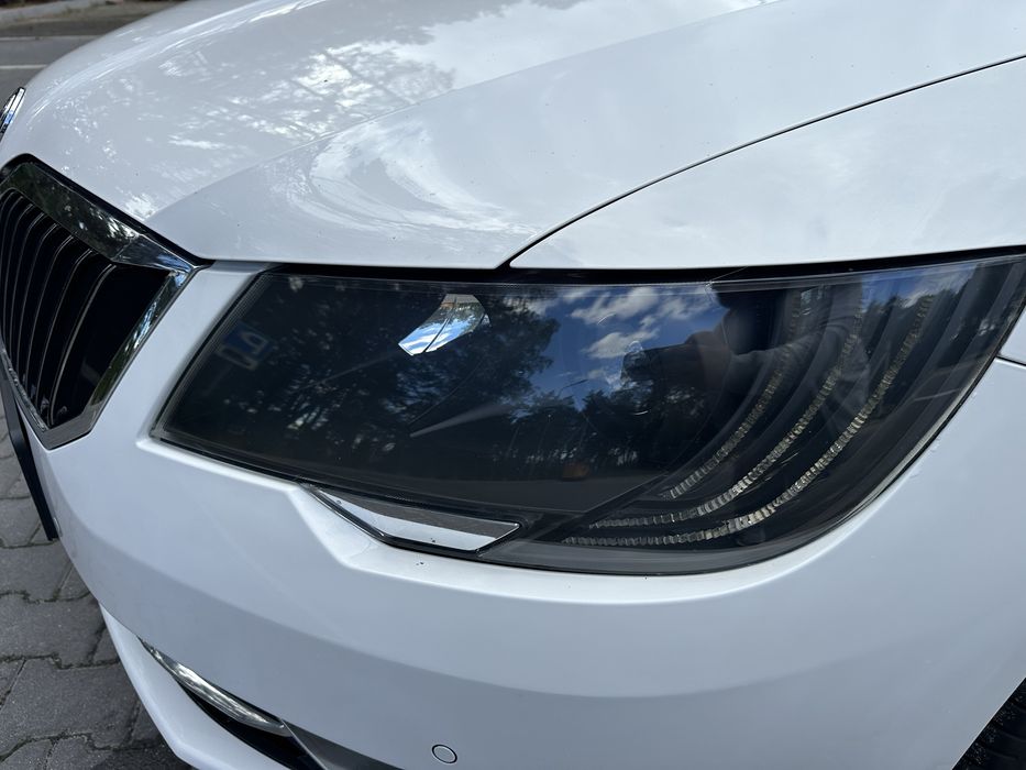 Skoda Superb 2014 VIN TMBLF73T1E9054727 фото оголошення 4 з 8