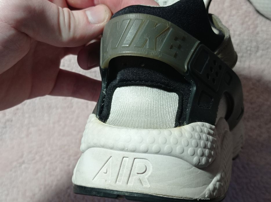 Кросівки чоловічі