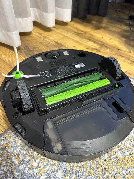 robot sprzątający iRobot Roomba i7