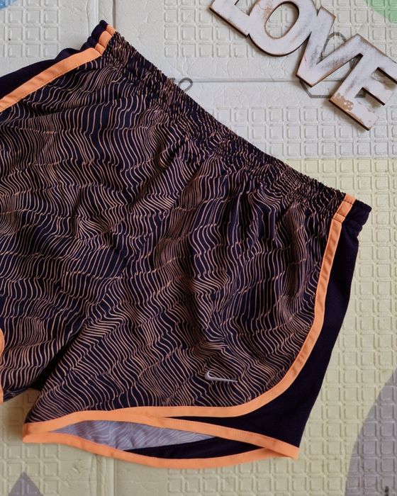 Спортивні шорти Nike Найк жіночі розмір XS