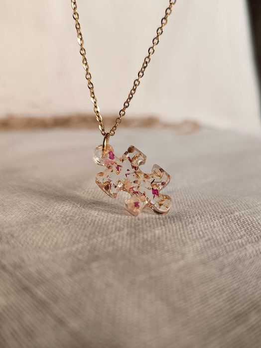 Zawieszka puzzel z żywymi kwiatami