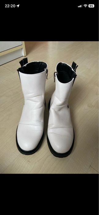 Buty damskie troche uzywane dlatego taka cenna