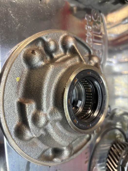 Mercedes 722.9 Pompa oleju na łozysku igiełkowym