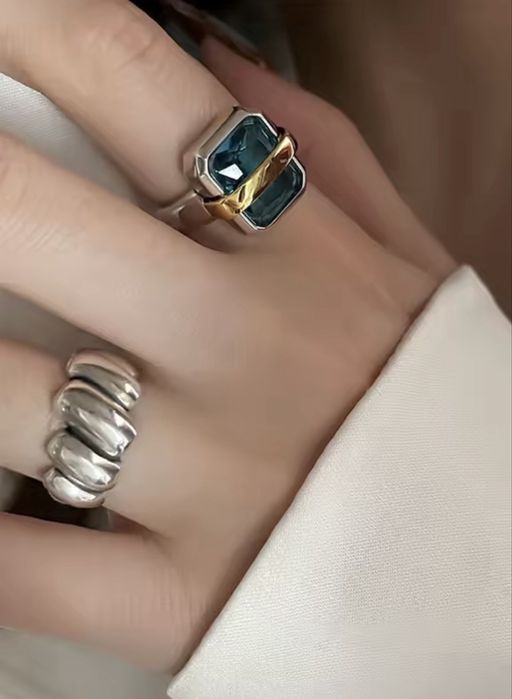 Срібна стильна масивна каблучка