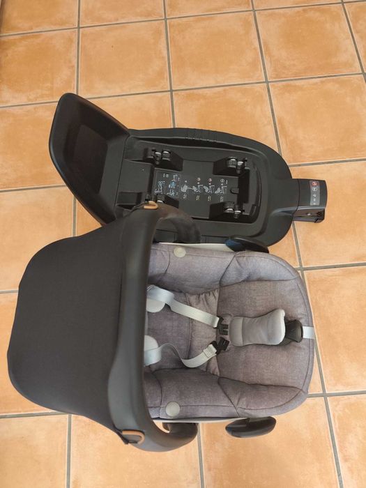 Carrinho bebé Confort + Acessórios