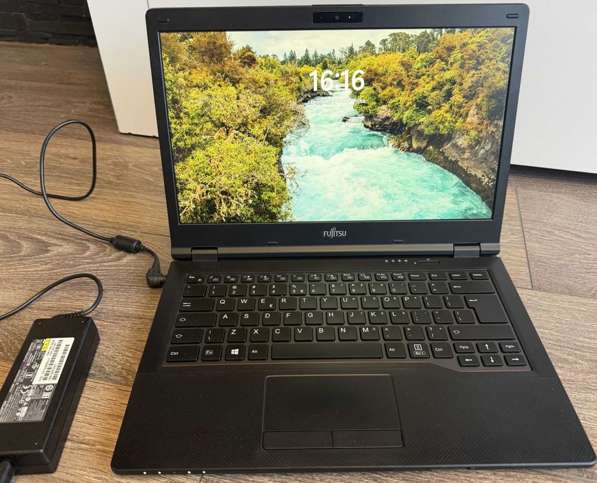 Laptop Fujitsu Lifebook E548 | i5-7300U | 8GB ram| 256GB ssd| Windows 11 Pro