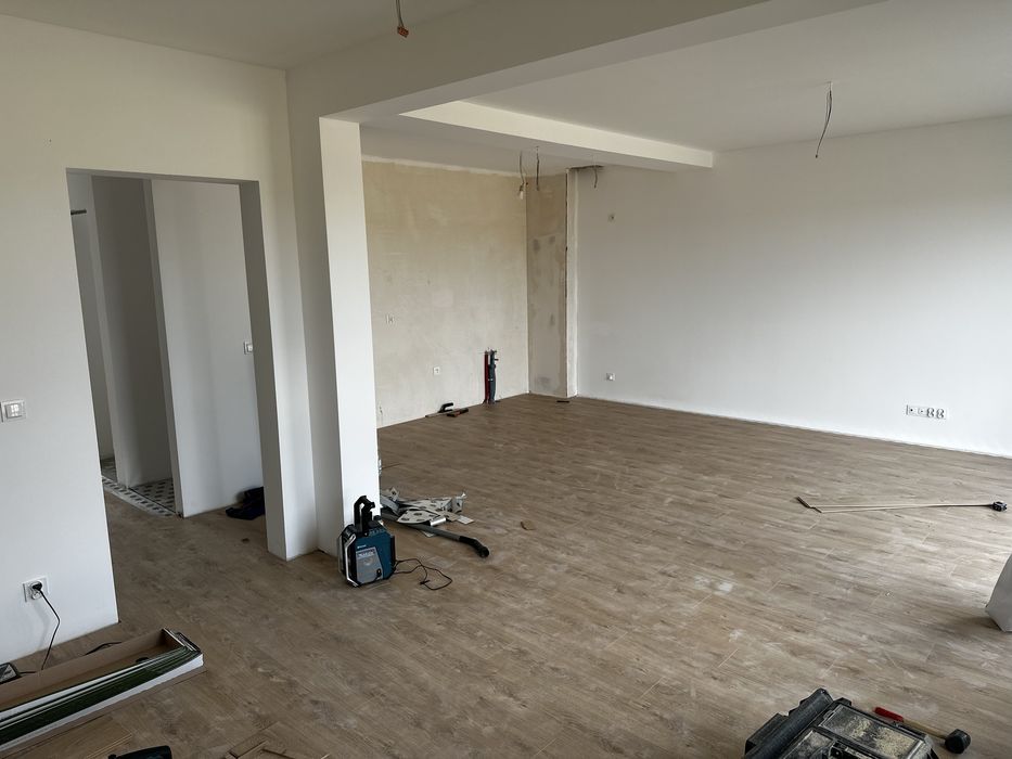 Układanie paneli podłogowych Gdańsk – szybki i fachowy montaż