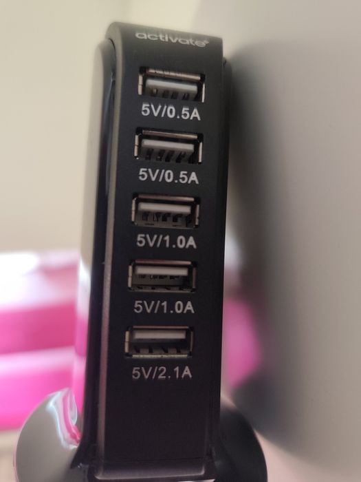 Estação de Carregamento USB (5 Portas)