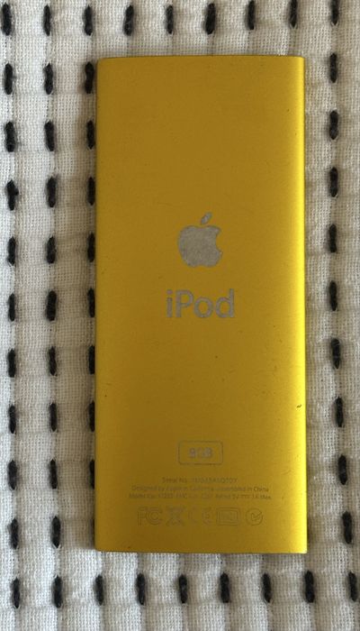 iPod Nano 4th Generation - Apple64354159820034121