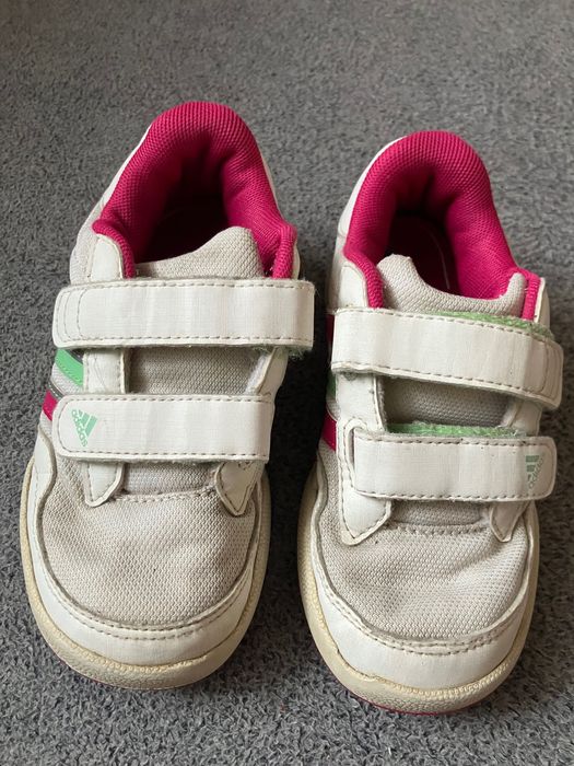 Adidaski rozmiar 27