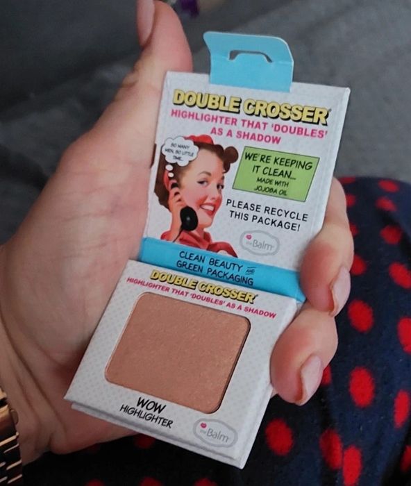 Rozświetlacz Wow the balm Double Crosser