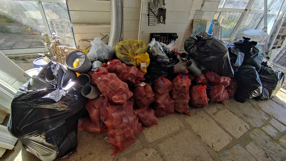 Acessórios em Pvc diversos  (escoamento de aguas e esgotos)