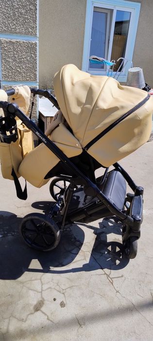 Коляска від немовляти до 3 років