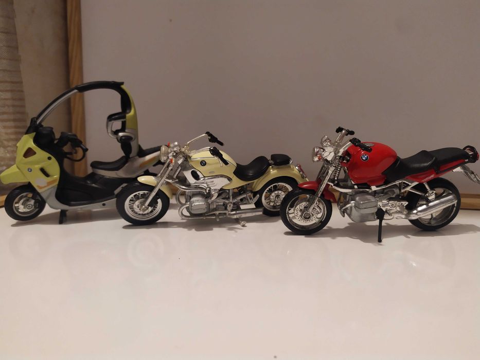 Motos escala 1/18 e 1/12