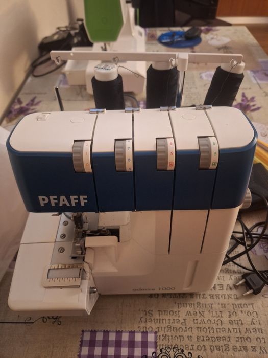 Maquina costura overlock Pfaff 1000