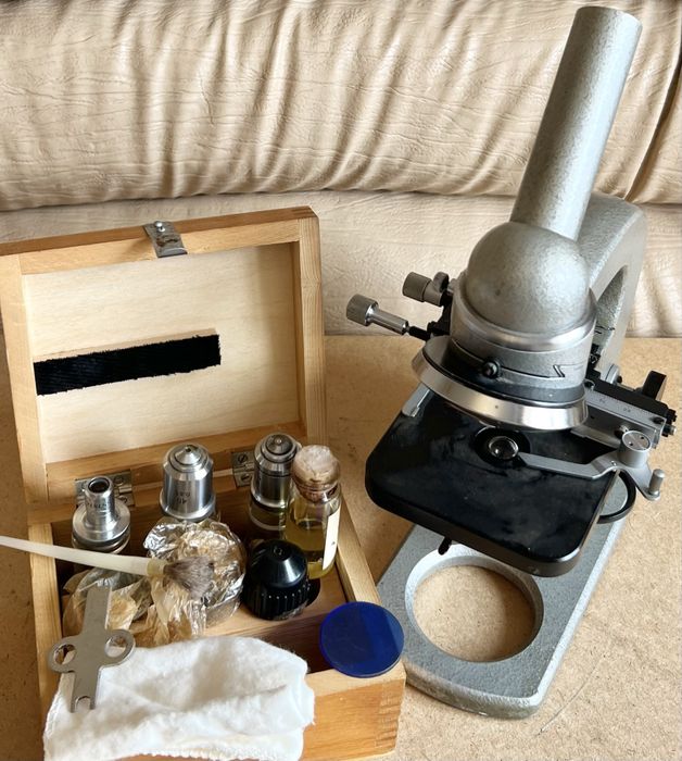 Микроскоп МБД-1 повний комплект з Припаратоводієм