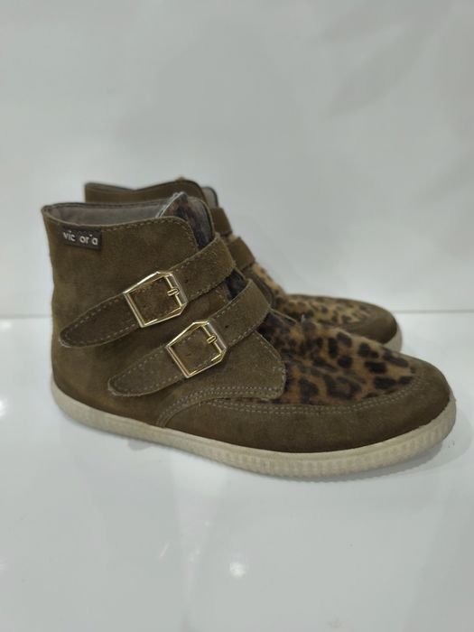 Botas castanhas Victoria