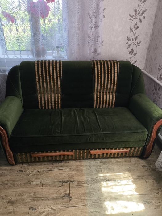 Продам диван з кріслами