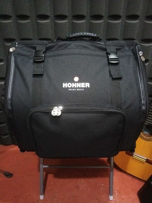 Acordeão Hohner Bravo III 80 Baixos
