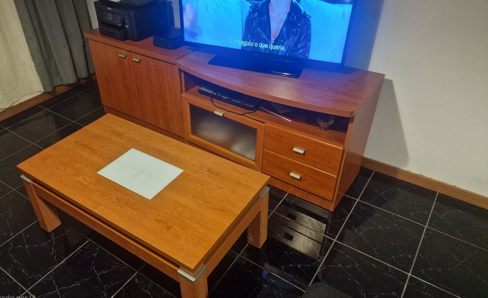 Moveis de sala e mesa de centro